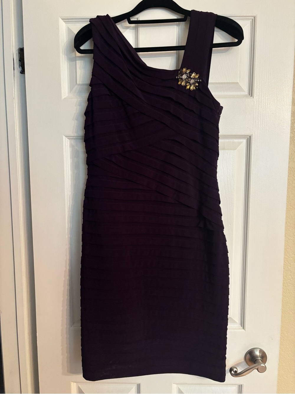 Cleo Elegant Women’s Dress Deep Purple Size 14 One-Shoulder Style Ribbed